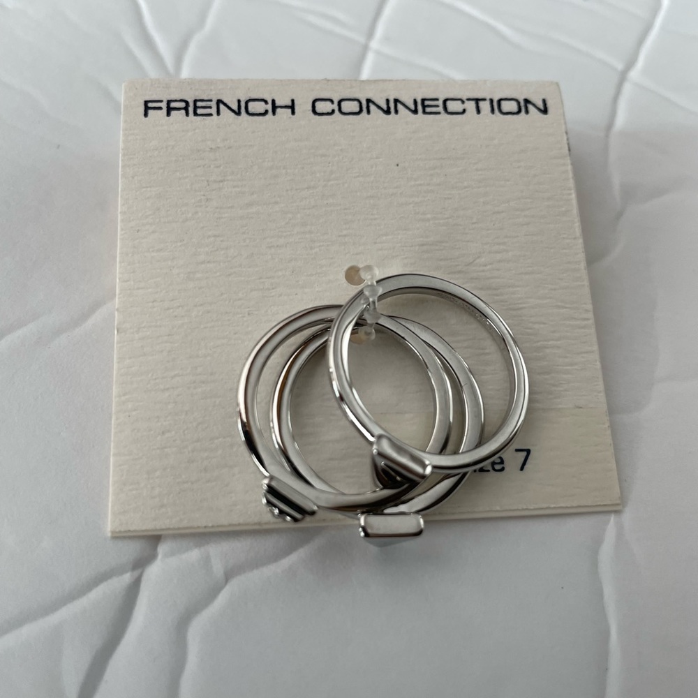 🆕 French Connection | 3 ring silver